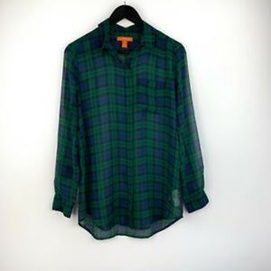 Long sleeve buttoned up blouse